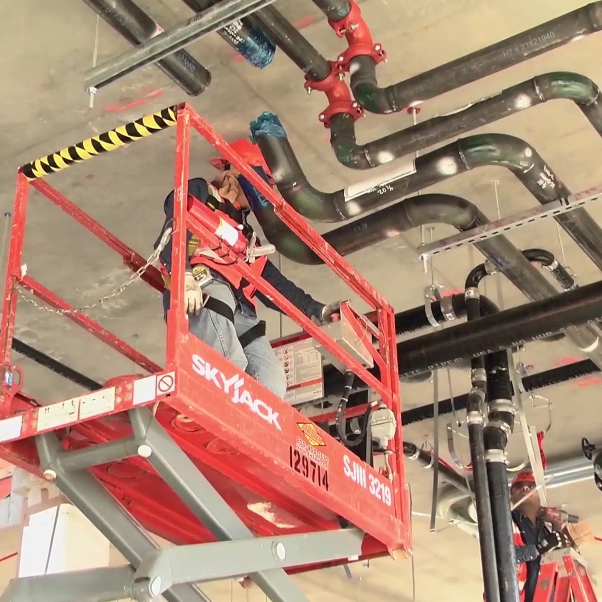 Aerial and Scissor Lift: Safe Use Screenshot 2