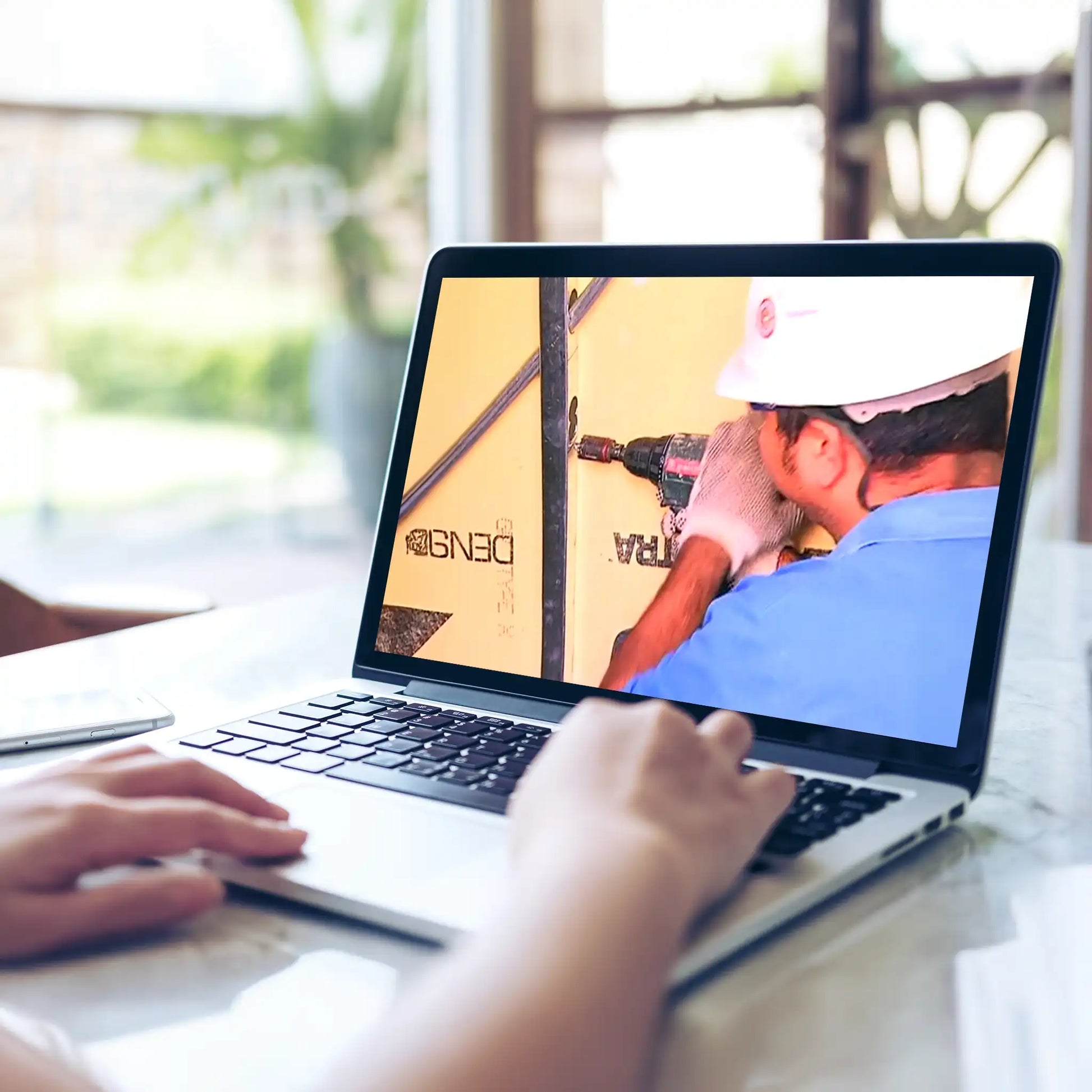 Hand & Power Tool Safety MP4 Laptop