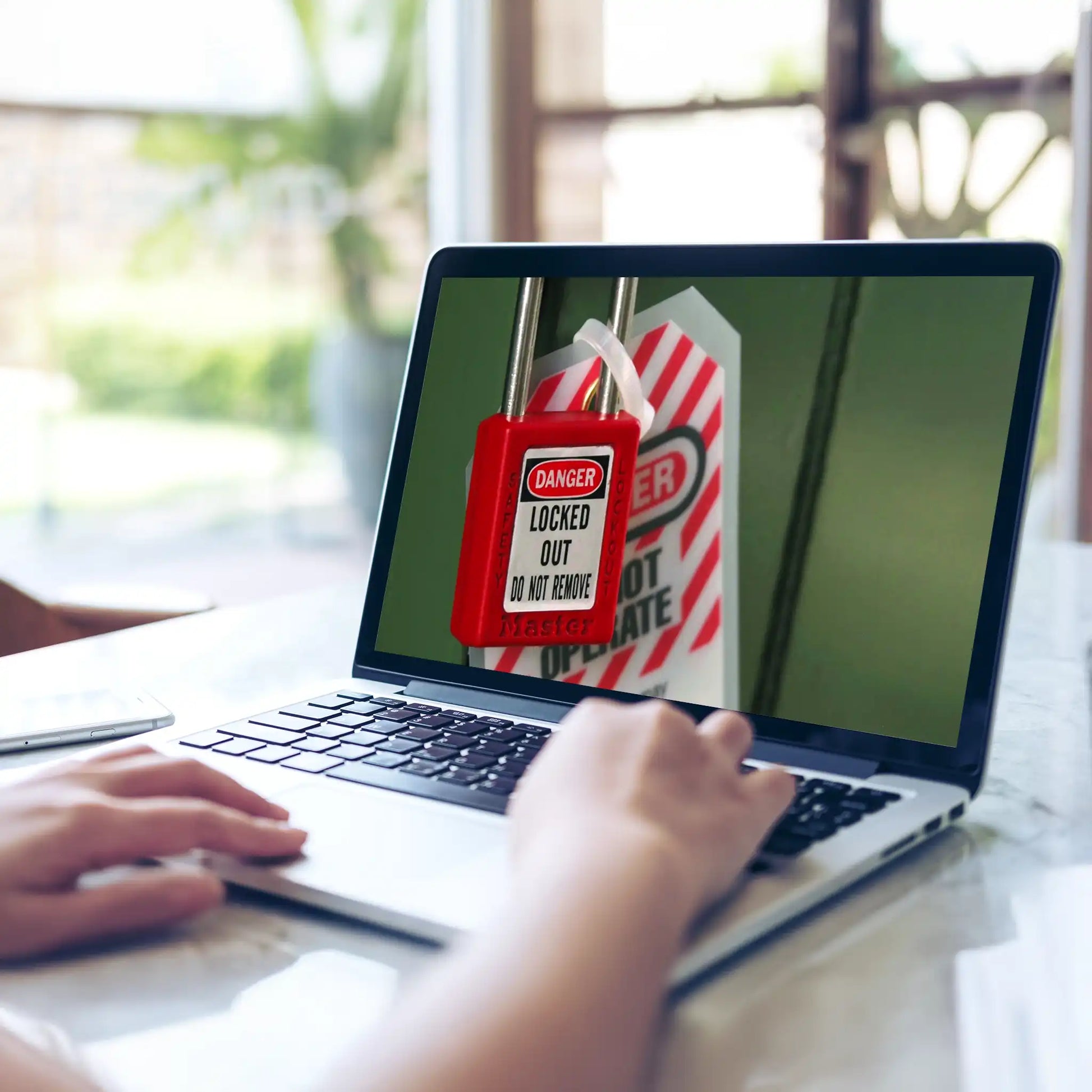 Lockout Tagout Safety MP4 Laptop